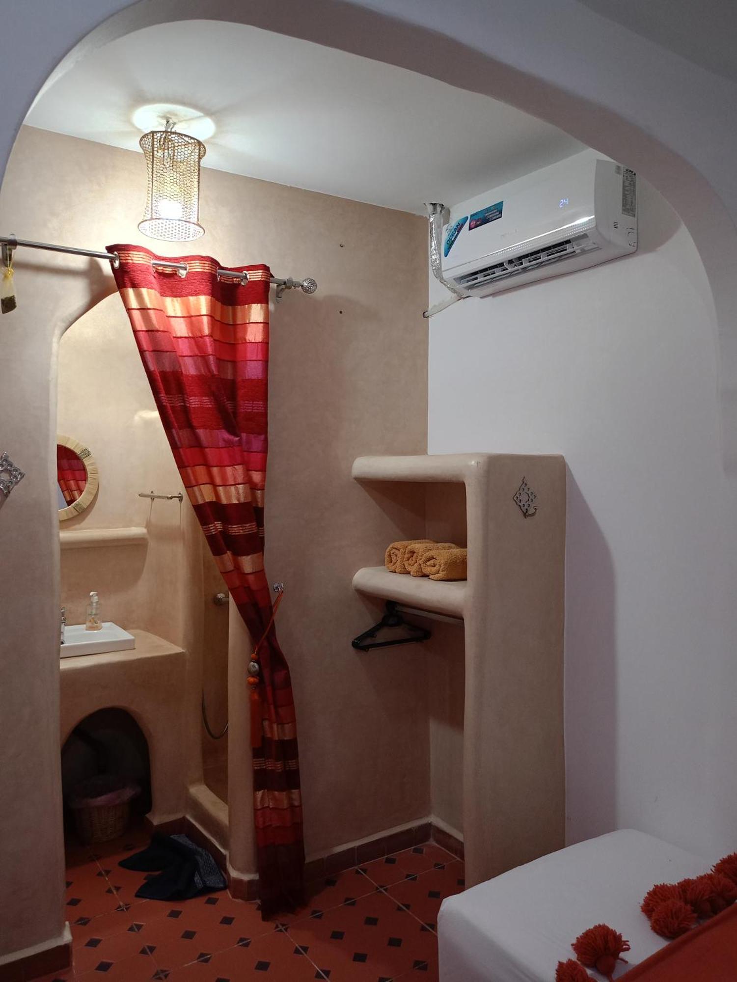 Dar Sekka Hotel Tanger Luaran gambar